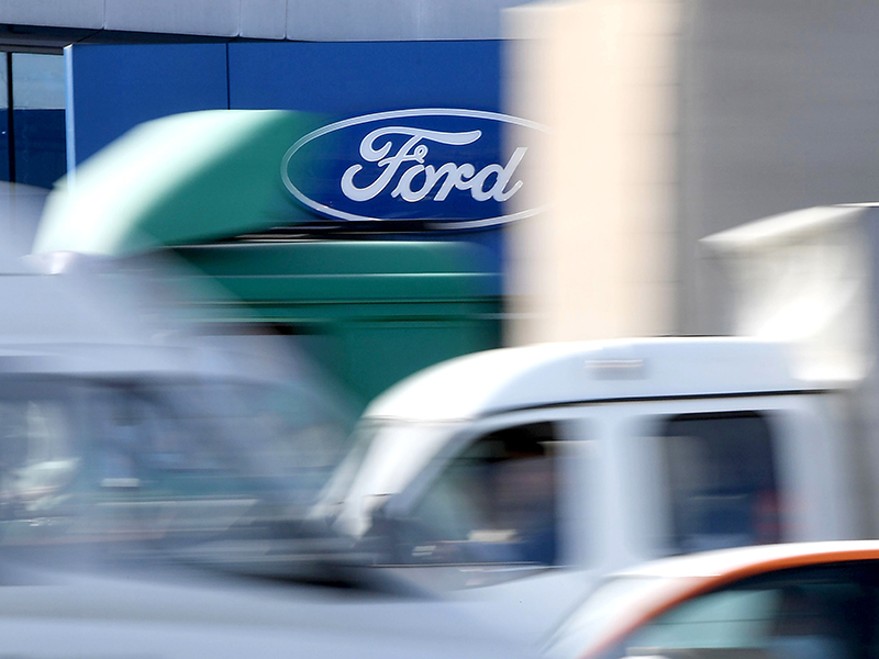 #trebuiesărepornimbusinessul Ce măsuri implementează Ford la uzina de la Craiova, pentru siguranţa şi sănătatea angajaţilor companiei: Vor produce viziere pentru salariaţi
