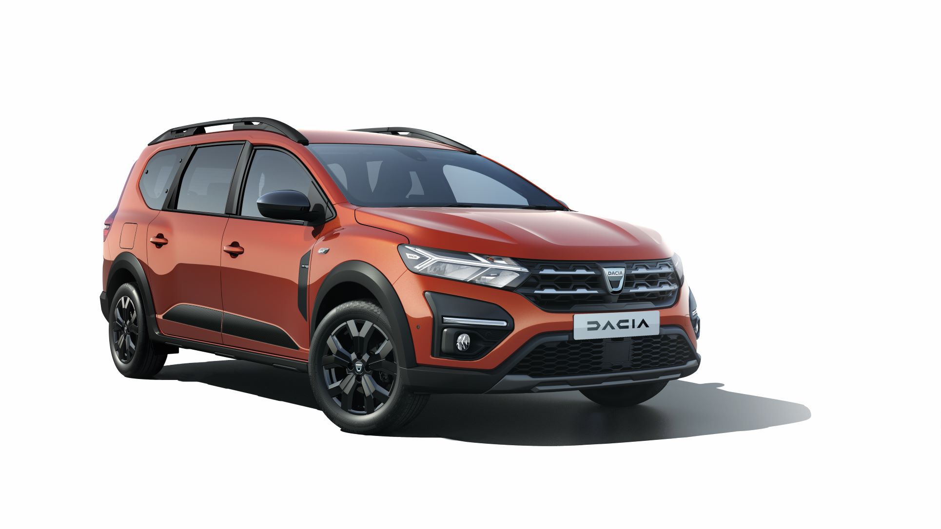 Mutare surpriză: Dacia anunţă preţul pentru Jogger, cel mai nou model produs la Mioveni şi scumpeşte Dusterul