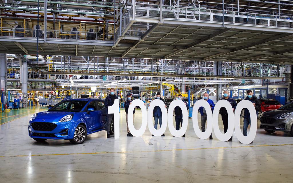 Ford a atins pragul de 1 milion de maşini produse la uzina de la Craiova şi a prezentat în Bănie versiunea de raliu
