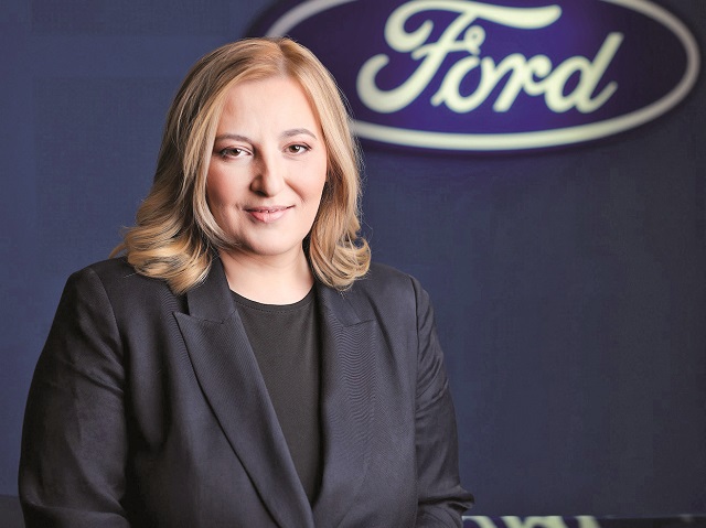 Roxana Capătă, Ford România: Vom vedea vânzări de flote de vehicule comerciale electrice atunci când şi infrastructura de încărcare se va uniformiza. Acum avem comenzi din partea firmelor mici