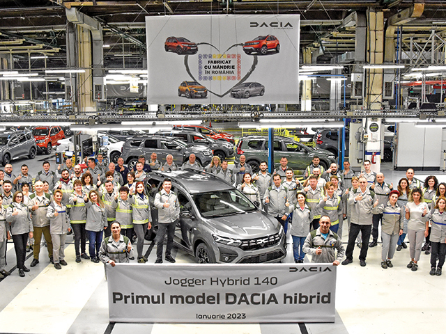 Încă un hibrid în România: Dacia a demarat producţia noului Jogger Hybrid