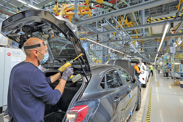 Producţie record de maşini la Dacia şi Ford în ianuarie