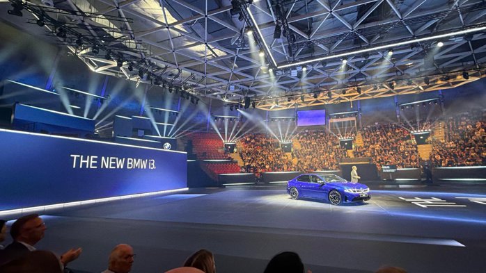 BMW electrifică Seria 3: noul i3 promite 900 km autonomie, se încarcă în 10 minute pentru 400 km şi se construieşte la uzina din München