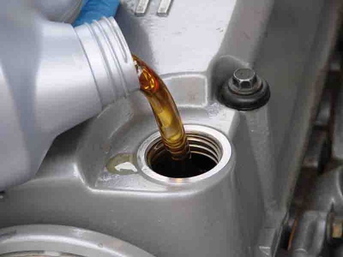 Profitul net al distribuitorului de lubrifianţi auto Star Lubricants, controlat de familia Silaghi din Cluj, a scăzut cu 42,3% în 2025, la afaceri de 83,7 mil. lei