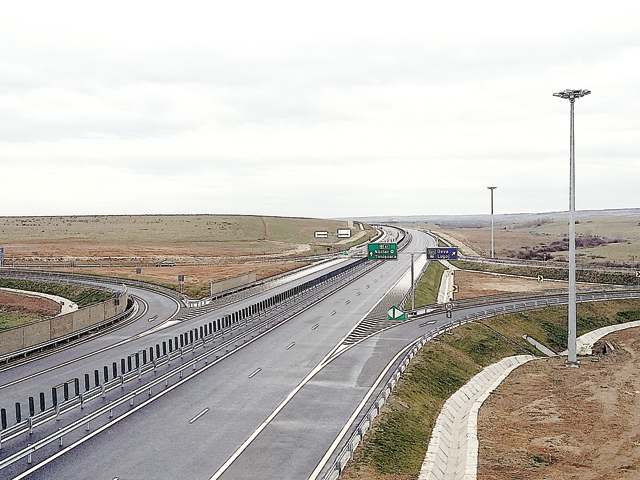 Recommendation noun Successful Cum va construi România 6 autostrăzi peste munţi în 6 ani, aşa cum se  angajează ministrul