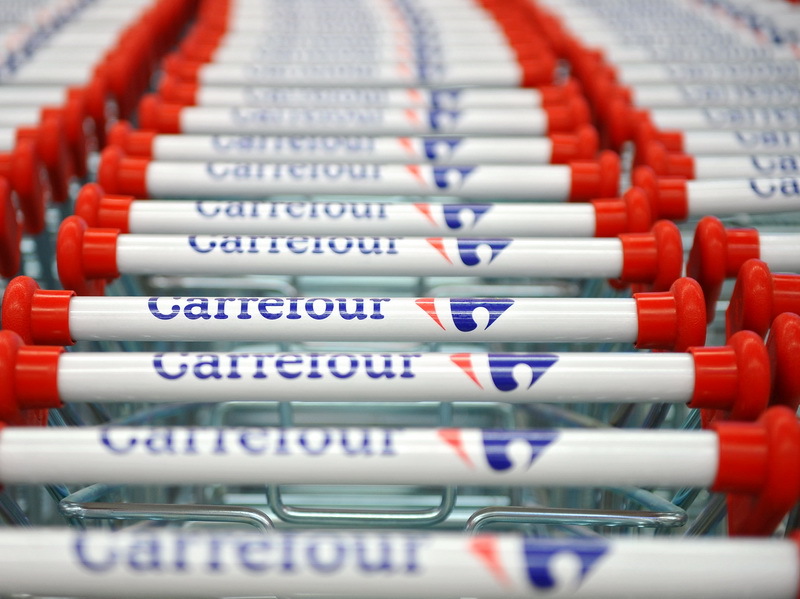 Depozitele Carrefour şi eMag de pe A1 au fost cumpărate cu banii pensionarilor canadieni
