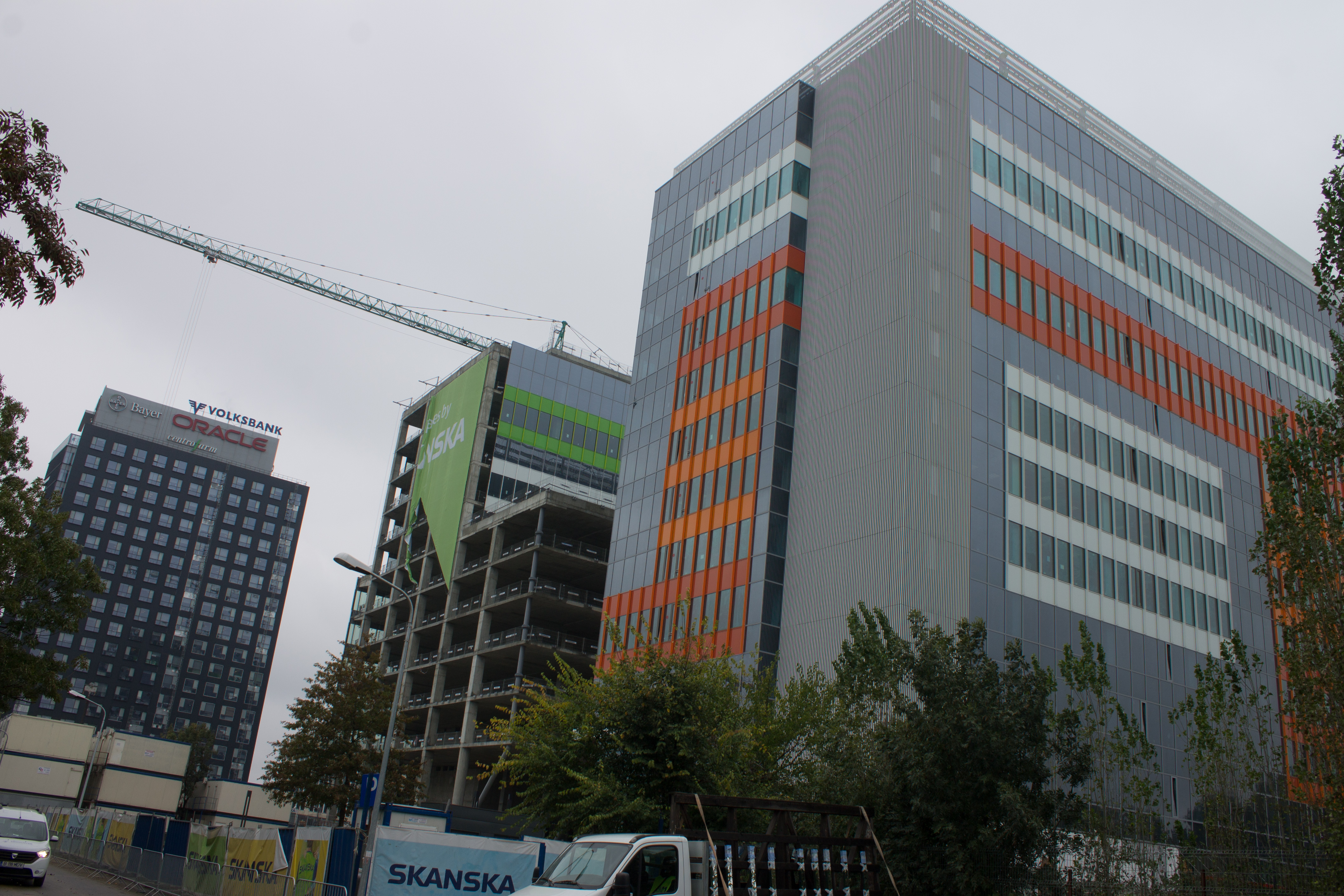 Skanska termină la finalul lunii prima clădire a proiectului Green Court, unde vor lucra 1.500 de angajaţi ai Orange