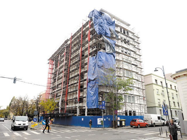 Nicolae Badea termină un bloc cu 35 de apartamente în centrul Capitalei. Penthouse-urile sar de 500.000 de euro