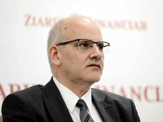 Hărţile cu autostrăzi viitoare, faţă în faţă cu...