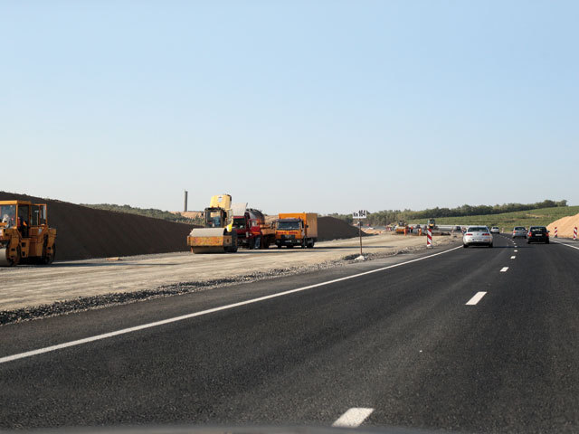 Doar studiul de fezabilitate al autostrăzii Sibiu – Piteşti durează 17 luni. Câţi ani sunt necesari atunci pentru construcţia şoselei?