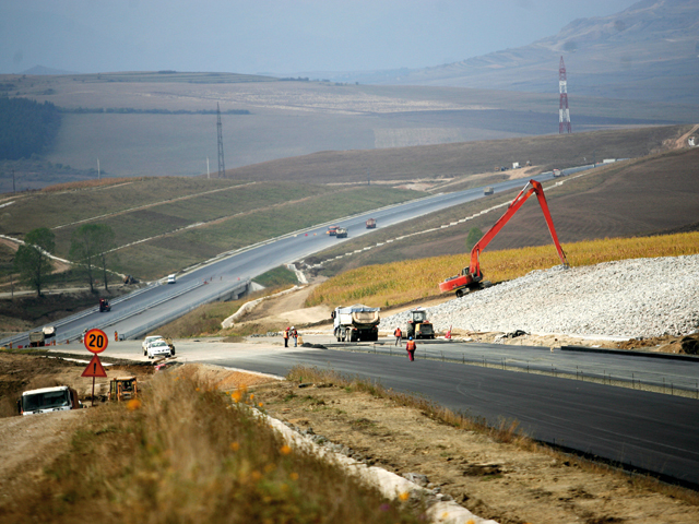 CNADNR despre autostrada Suplacu Barcău-Borş:Neînţelegeri între constructori, dar şi privind avansul