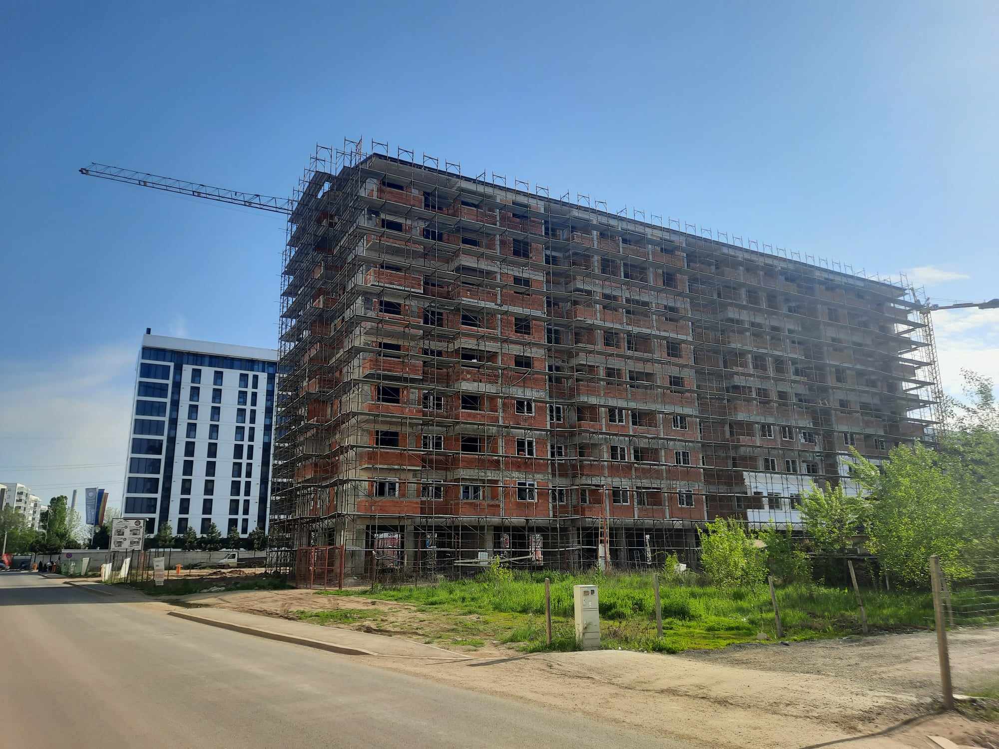 CONSTRUCŢIILE ŞI PIAŢA REZIDENŢIALĂ ÎN 2023: TVA-ul mai mare pentru locuinţele până în 120.000 de euro a tulburat piaţa rezidenţială, iar în domeniul construcţiilor infrastructura a fost cap de afiş