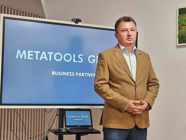 Distribuitorul de echipamente tehnologice Metatools din Ploieşti, controlat de fraţii Mircea şi Alexandru Androne, a deschis un nou showroom în Buzău