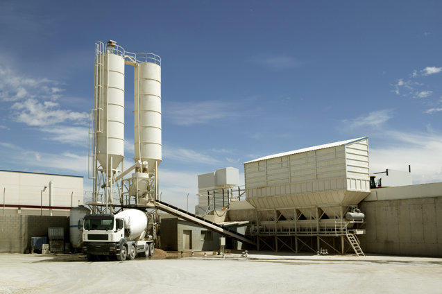 Samus Tec, controlată de antreprenorul Ioan Tecar, investeşte 5,5 mil. euro într-o fabrică de produse din beton destinate construcţiilor în Parcul de Specializare Inteligentă Târgu Lăpuş
