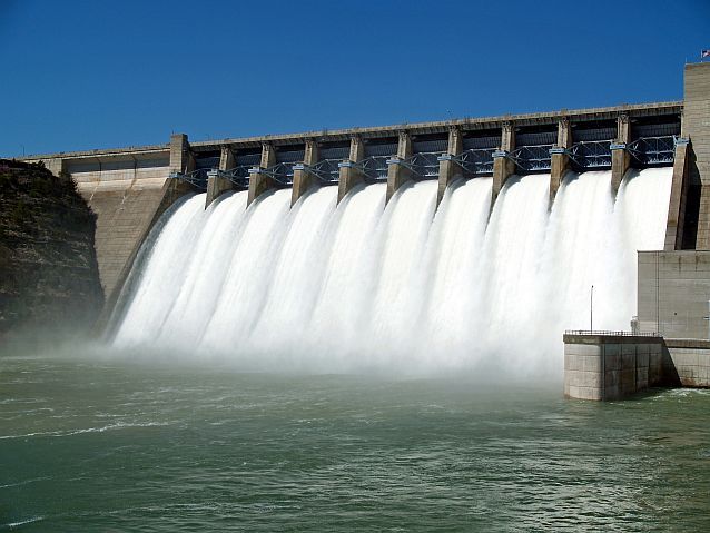 Hidroelectrica negociază să cumpere hidrocentrale în statele vecine
