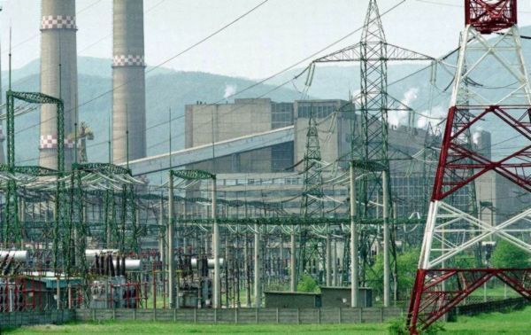 Aproximativ 600 de salariaţi ai Complexului Energetic Hunedoara - trimişi în "concedii în aşteptare"