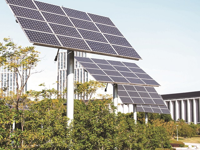 Olandezii de la Photon Energy fac paşi spre un portofoliu propriu de proiecte solare în România. Ţinta este o capacitate de 32 MW până la finalul anului