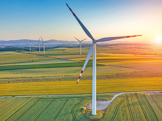 Deloitte: Dacă România va merge pe planul de investiţii în energie verde REPowerEU, va redeveni exportator net de energie. Creşterea consumului până în 2030 va fi acoperită de energie verde şi gaz
