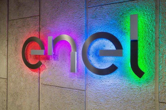 Bloomberg: Enel a prelungit discuţiile cu grupul Public Power Corporation pana la finalul lunii februarie. Tranzacţia cu operaţiunilor din România ar avea o valoare totală estimată la 1,9 miliarde de euro