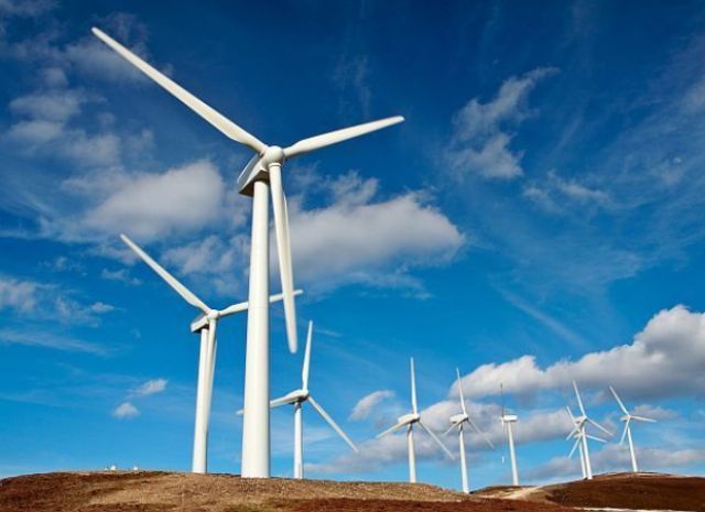 Energia eoliană a devenit a patra forţă de producţie, devansând cărbunii. 70% din energia României din 2023 a fost verde