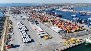 Terminalul DP World din Constanţa va fi electrificat 53,8 milioane de euro