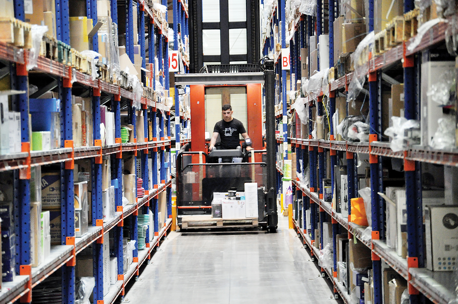 Retailerul eMAG şi-a extins portofoliul cu produse auto