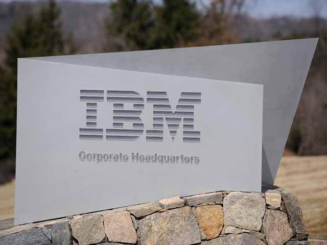 IBM concediază un sfert din angajaţi, cea mai mare operaţiune de acest fel efectuată de o companie până în prezent 