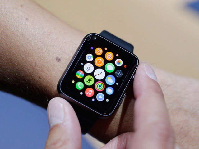 Vânzările Apple Watch ar putea atinge 1 milion de unităţi în weekend-ul de după lansare