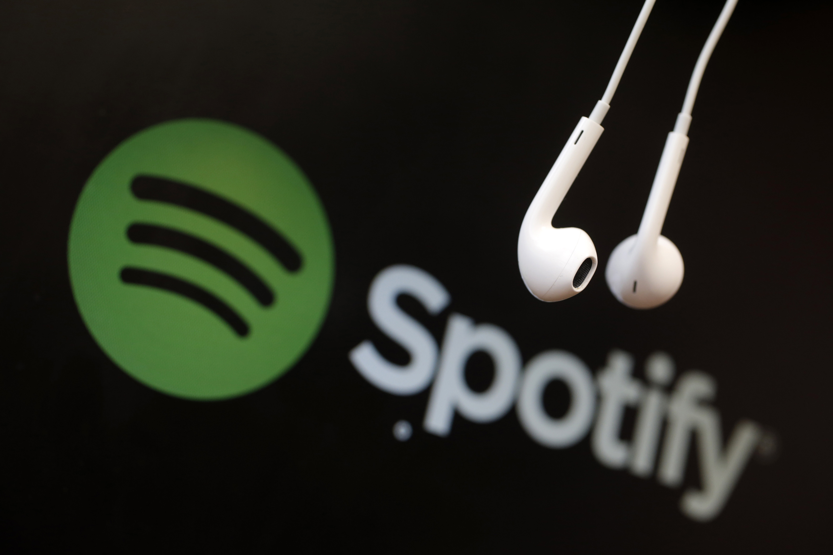 A venit vremea serviciilor de streaming: Gigantul Spotify vrea să cumpere Gimlet Media, un startup specializat în podcasturi, într-o tranzacţie de peste 200 de milioane de dolari 
