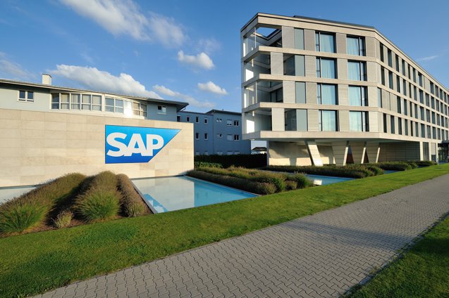 Turbulenţe la gigantul german SAP: Plan masiv de restructurare care vizează 8.000 de angajaţi sau 7% din forţa de muncă, pentru a pune inteligenţa artificială în prim plan. Unii angajaţi vor fi concediaţi şi înlocuiţi cu alţii, iar alţii vor primi oferte să preia alte poziţii