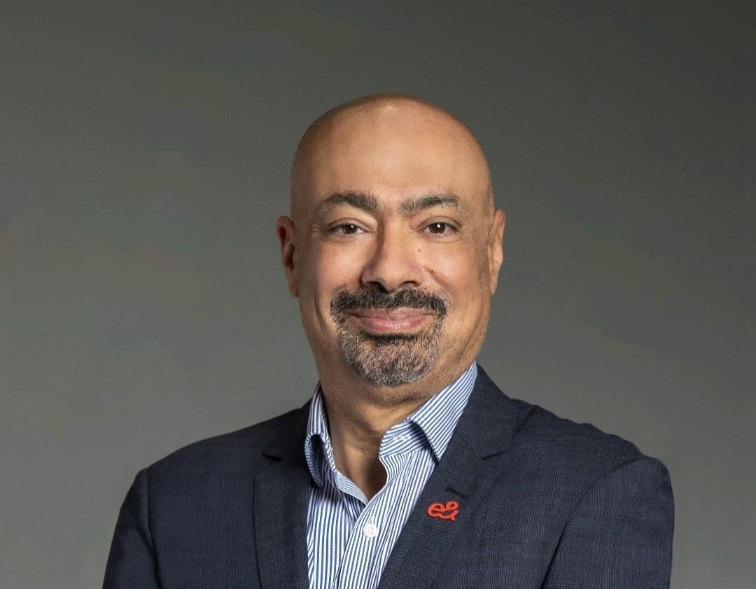 Hatem Dowidar, CEO-ul grupului etisalat din Emiratele Arabe Unite, se va alătura de săptămâna viitoare Consiliului de administraţie al grupului Vodafone