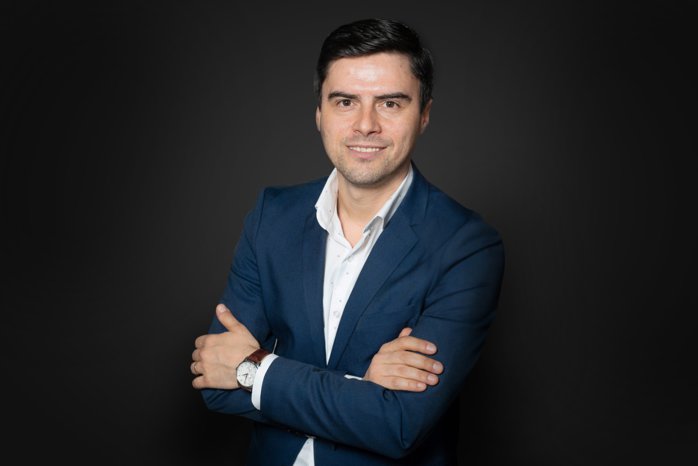 Mihai Pătraşcu, CEO evomag: „2025 a fost un an de ajustare şi validare a deciziilor strategice". Retailerul online a încheiat anul cu afaceri de 54 de milioane de euro, în creştere cu 12%, şi ţinteşte 60 de milioane de euro în 2026. AI pentru automatizare