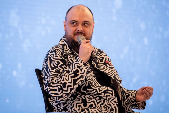 Viorel Mocanu, Advertising Director eMAG: Observ o uşoară reticenţă în adopţia AI-ului. În câţiva ani, AI-ul va augmenta capabilităţile oamenilor care programează până într-un grad în care să le poată multiplica viteza de livrare şi calitatea livrării