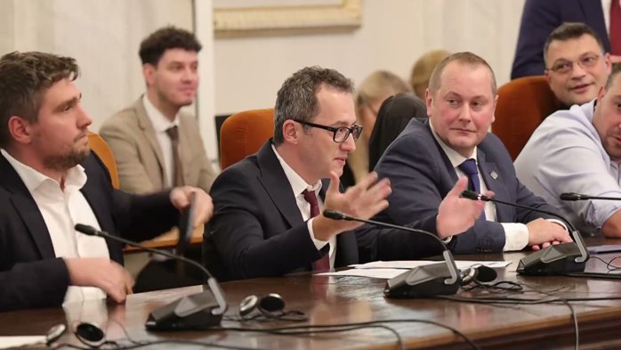 Bogdan Dumitru, propus ministru delegat pentru Digitalizare: statul să nu mai pună oamenii pe drumuri și să înceapă singur dosarele de pensie și alocații cu actele pe care le are deja. „Sistemul poate să înceapă completarea automată a dosarului respectiv”