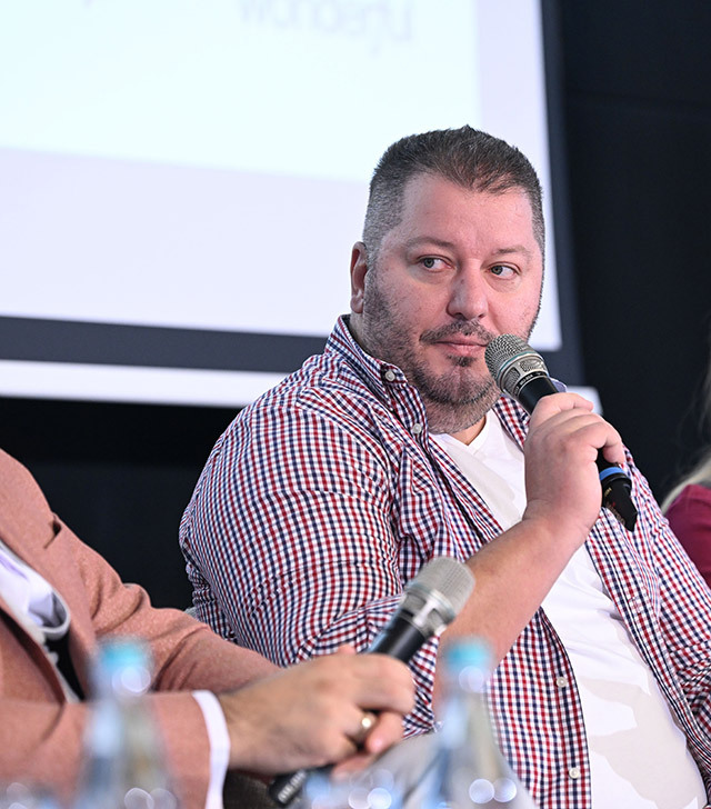 Alex Balint, CTO şi cofondator, Outcome1.AI: Angajaţii digitali au deja „carte de muncă” în companii din România - sună potenţialii clienţi după un program de lucru, îi pregătesc pe vânzătorii din teren pentru vizitele la clienţi şi au preluat monitorizar