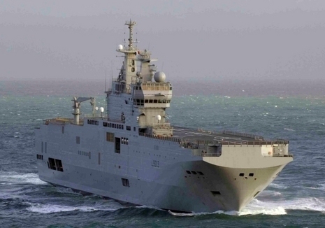 Parisul cere încheierea conflictului din Ucraina în schimbul livrării navei de război Mistral