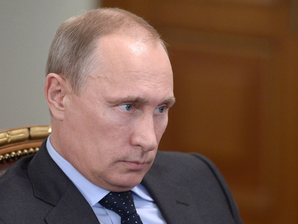 Liberalii câştigă puncte în faţa lui Vladimir Putin, care promite că nu va „închide economia“