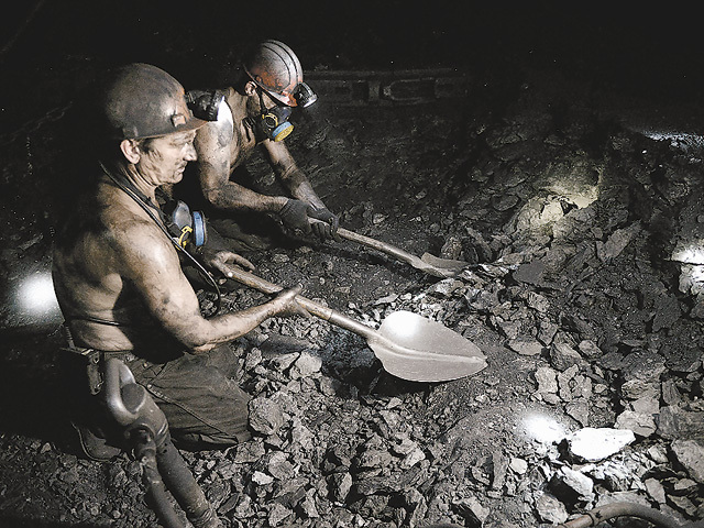 Închiderea minelor, începută în 2009, va înghiţi cu 14% mai multe fonduri