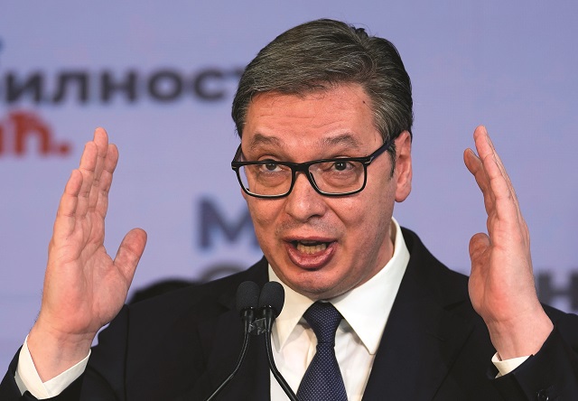Preşedintele Serbiei caută să obţină o victorie în alegeri care-i va decide moştenirea