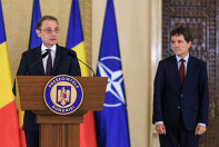 Este posibilă şi reducerea deficitului fiscal şi majorarea cheltuielilor publice? Cum crede premierul Niculescu că va împăca şi capra şi varza. Ceea ce a promis ferm Niculescu a fost că Pilonul II de pensii va rămâneîn picioare, iar TVA nu va fi majorată