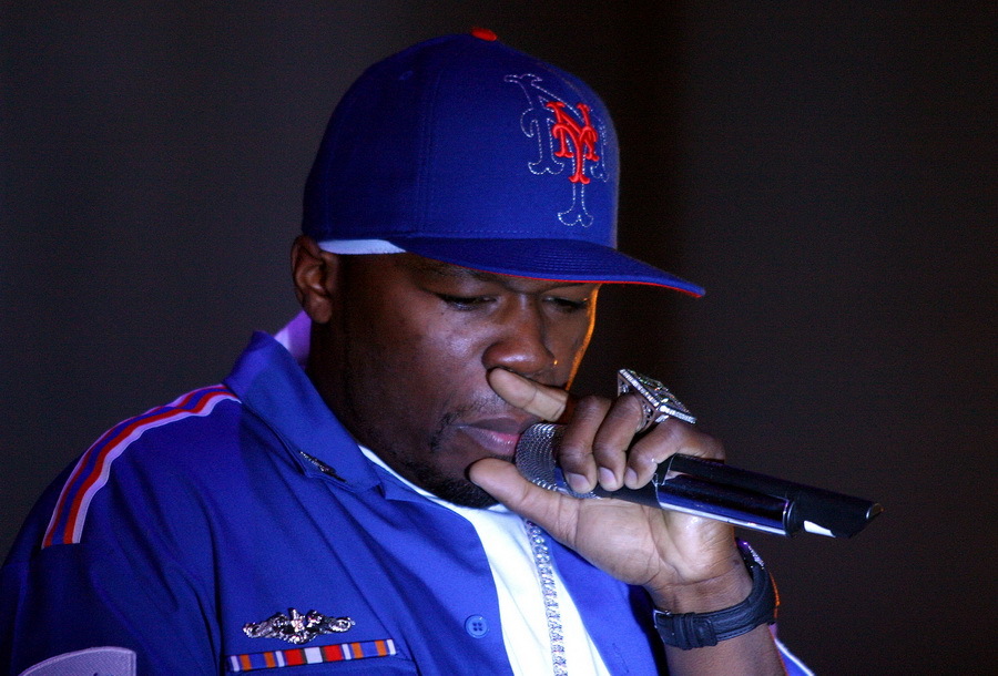Rapperul 50 Cent primeşte 78 milioane de dolari pentru a face reclamă unui brand de lenjerie intimă