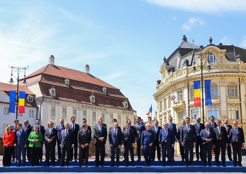 Liderii Europei au adoptat de 9 Mai Declaraţia de la Sibiu: Vom apăra o singură Europă; uniţi, vom fi mai puternici în această lume tot mai neliniştită