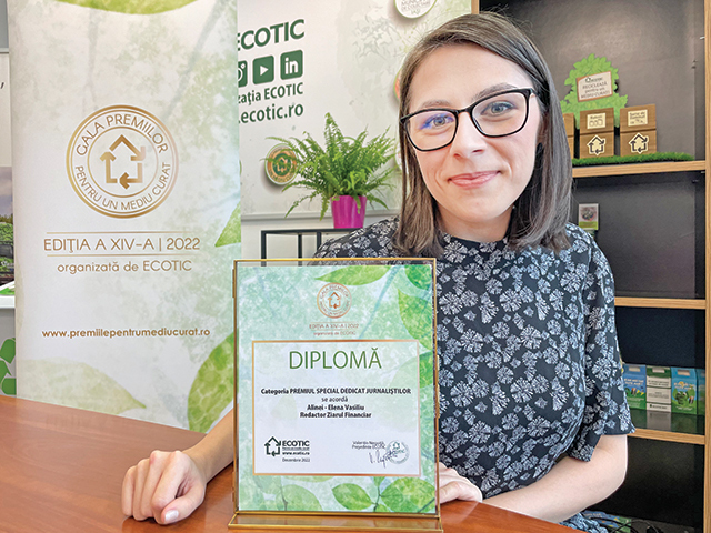 Pagina verde. Alina-Elena Vasiliu, jurnalist ZF, a câştigat premiul special dedicat jurnaliştilor pentru proiectul Economia verde, din care face parte Pagina verde
