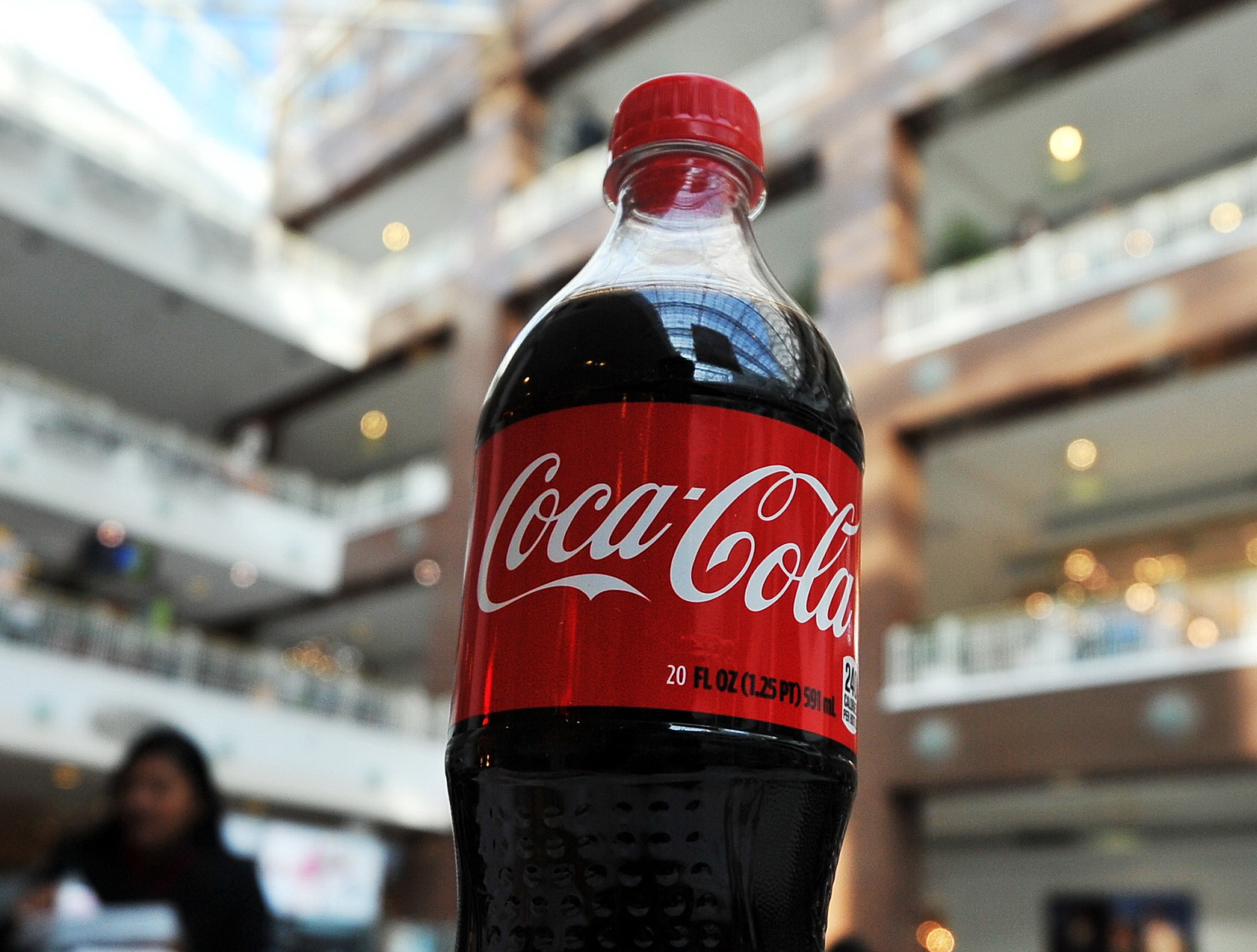 Câţi angajaţi are Coca-Cola HBC România 
