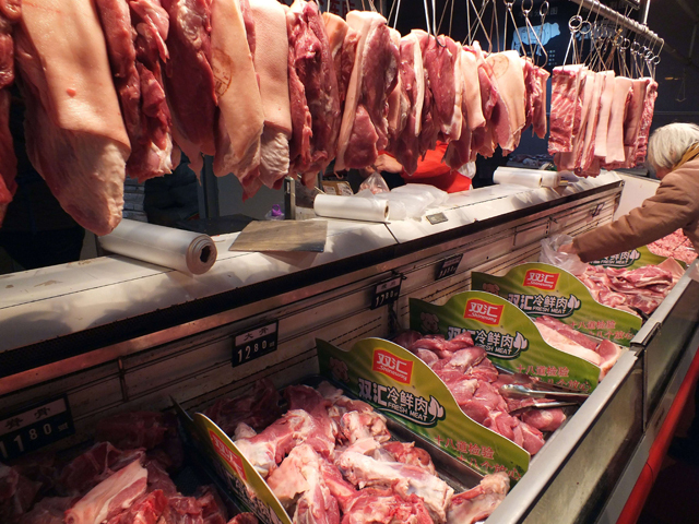 Consumul de carne de porc de Crăciun: câţi porci se taie, câţi provin din import?