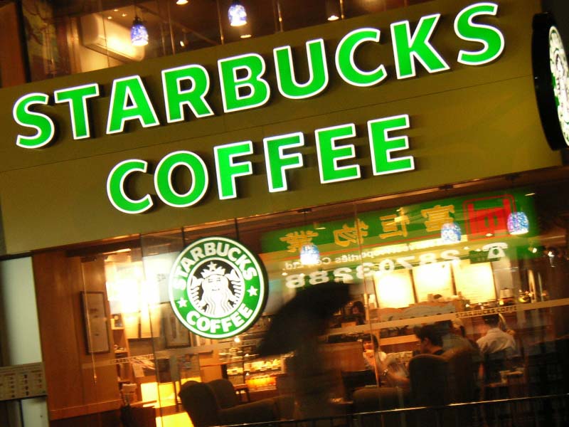 Cafenelele Starbucks din România au fost preluate de un grup din Polonia