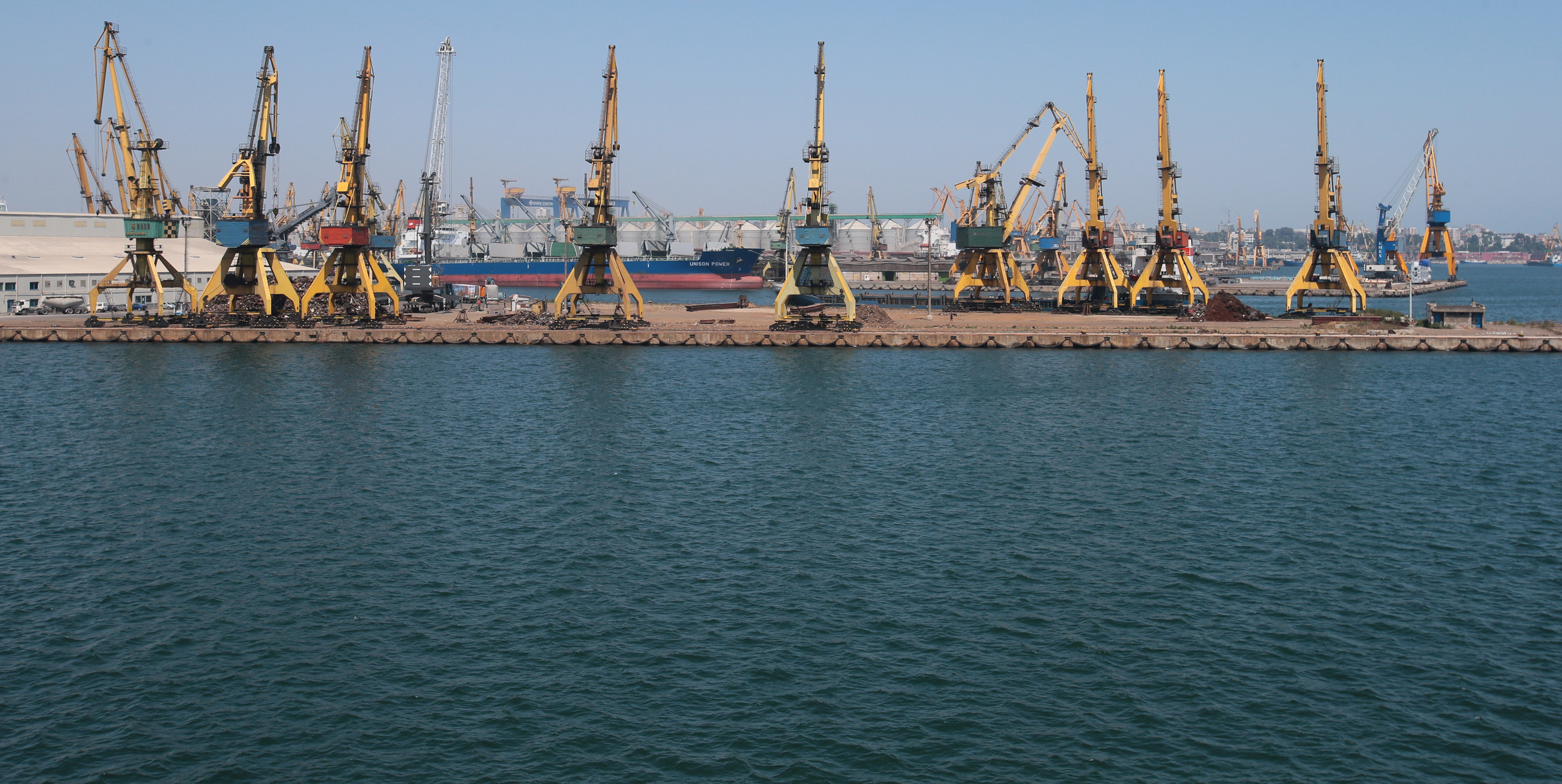 Un gigant american preia două terminale din portul Constanţa într-o înţelegere de peste 90 mil. €. Americanii au acum jumătate din capacităţile din port