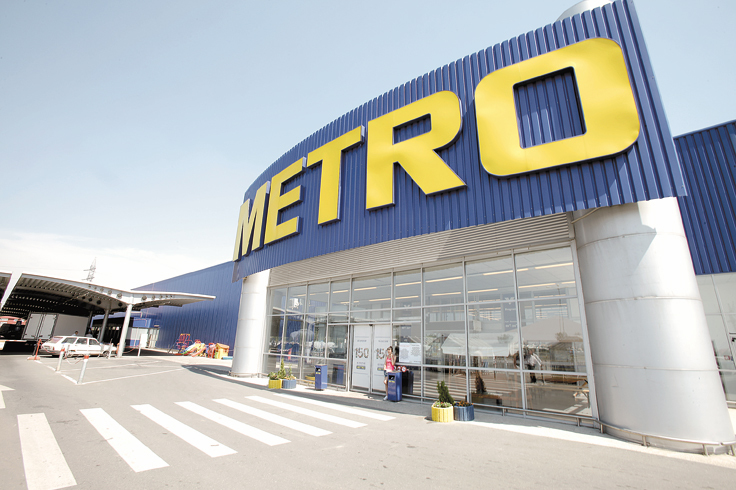 Vinurile şi carnea proaspătă de pe rafturile Metro...