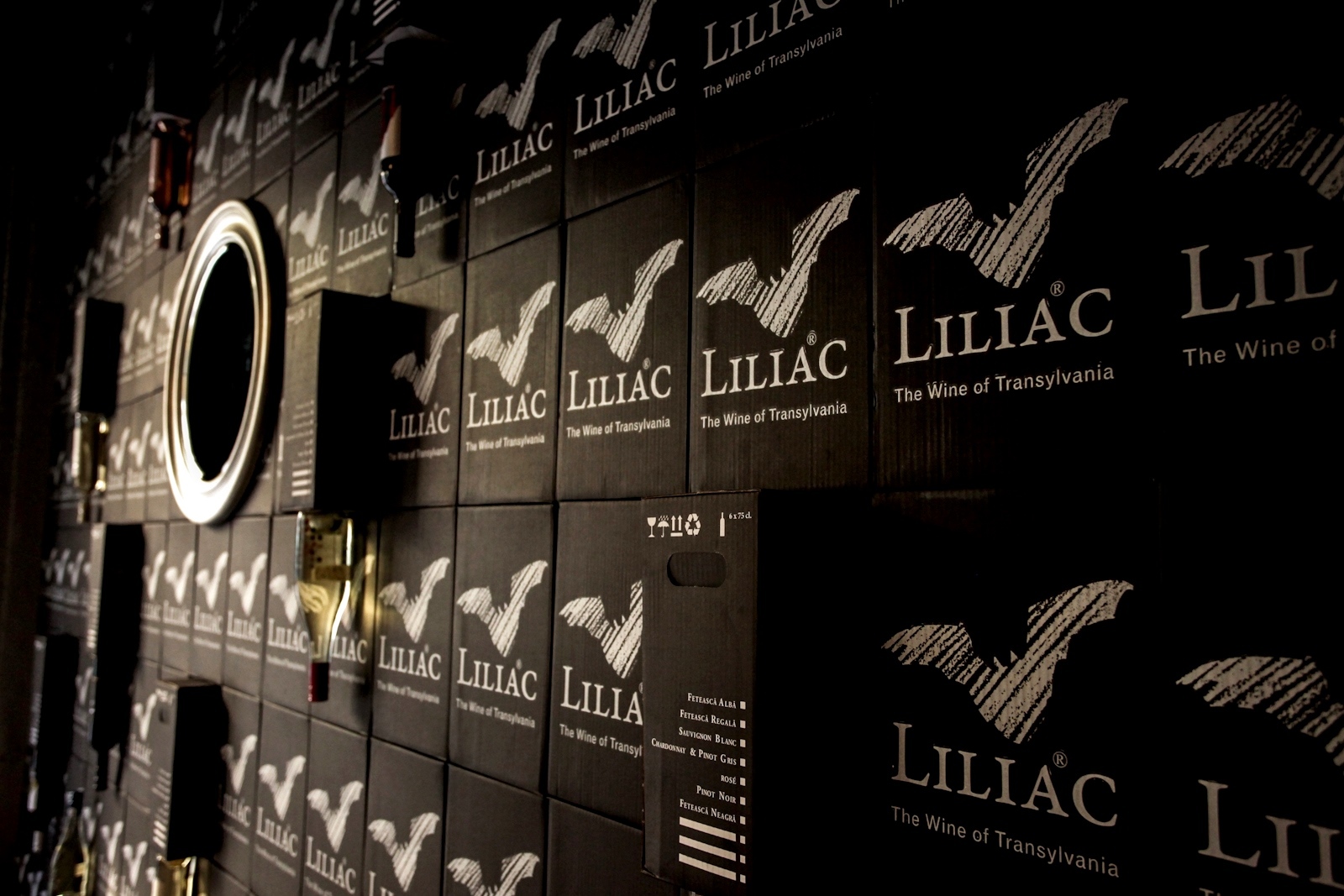Crama Liliac se pregăteşte pentru dublarea vânzărilor de vin la terase