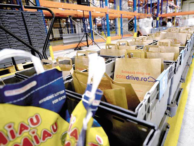 Cora a fost unul dintre primii jucători din comerţul modern care au făcut paşi către online